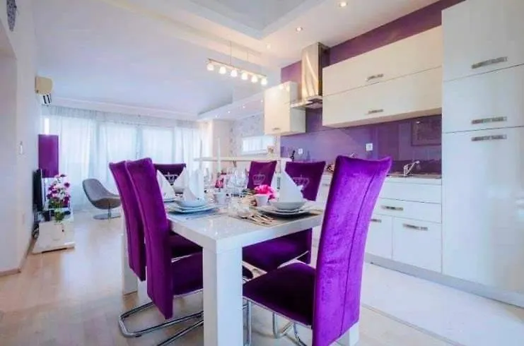 Stylish Suburb Apartment With Private Parking & Wifi, Between City Centre And Brijuni Pristine Seaside 普拉
