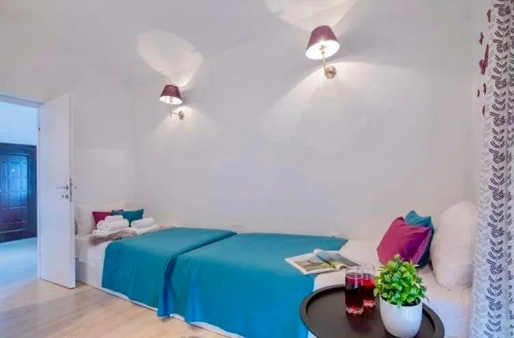 Stylish Suburb Apartment With Private Parking & Wifi, Between City Centre And Brijuni Pristine Seaside 풀라 크로아티아